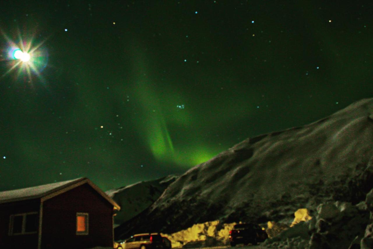 Melishome: Aurora Observatory Тромсё Экстерьер фото